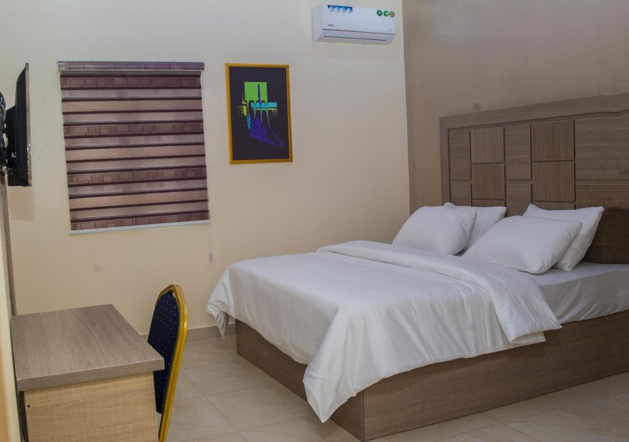 Mitos Luxury Suites Lagos Exterior photo